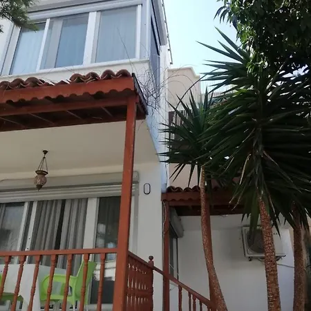 Villa Denize Kenarinda Konforlu Villa *