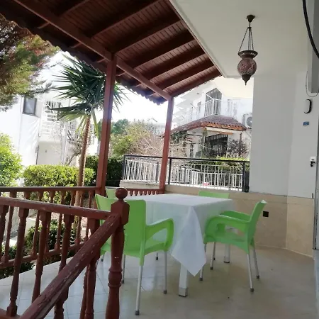 Villa Denize Kenarinda Konforlu Villa Kusadasi