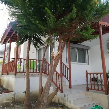 Villa Denize Kenarinda Konforlu Villa Kusadasi