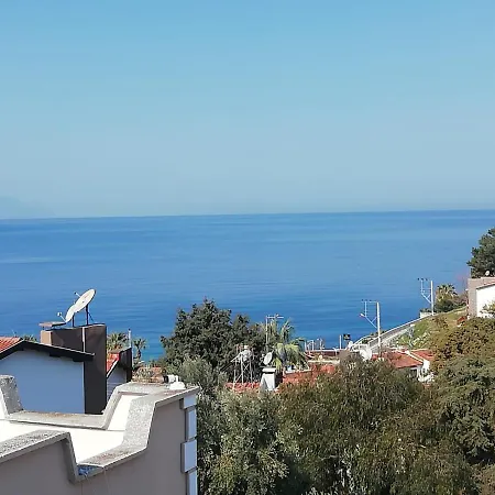 Denize Kenarinda Konforlu Villa Vila