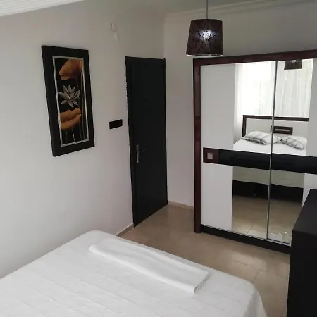 Denize Kenarinda Konforlu Villa * Kusadasi