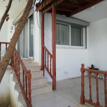 Willa Denize Kenarinda Konforlu Villa *