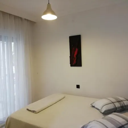 Willa Denize Kenarinda Konforlu Villa *